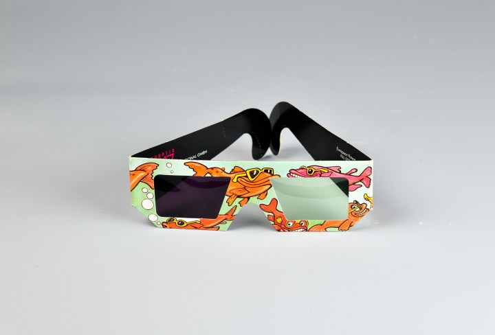 3D-briller solgt av NRK i forbindelse med OL på Lillehammer i 1994.