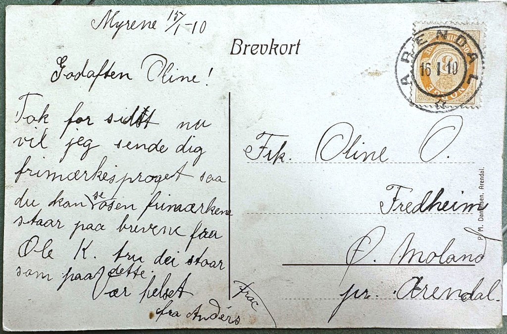 Brevkort med håndskreven tekst som hilsener og takk for hjelp, sendt til Oline O. i Fredheim. Kortet er datert 17.10 og har et gammelt frimerke.